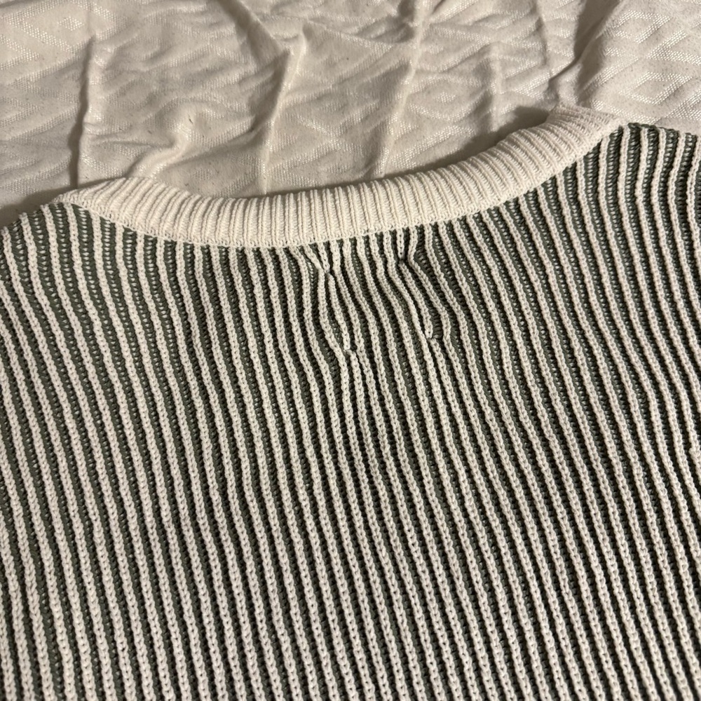 LOWEST PRICE ✨ Aerie Chenille V-Neck Sweater in Cream and Green - Picture 7 of 7